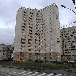 Косметический ремонт первого этажа.